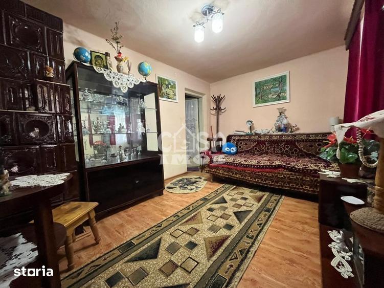 Casă cu 5 camere cu Teren 1187 Mp în Tătărani