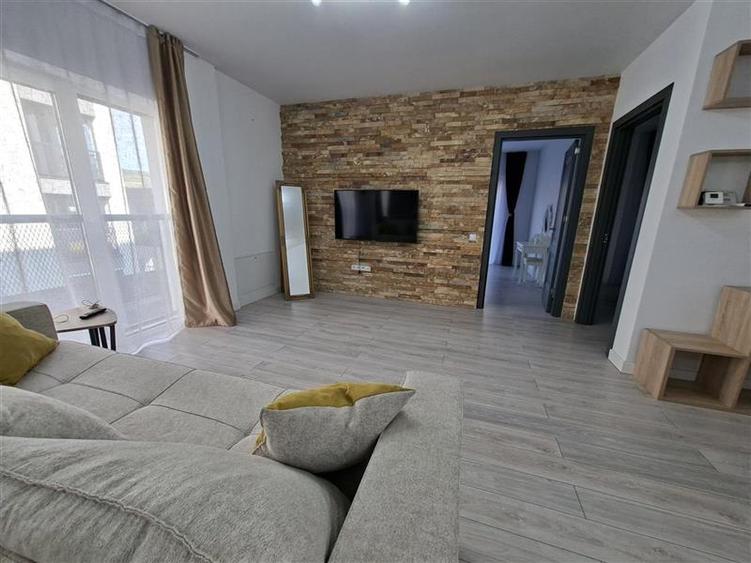 Apartament cu 3 camere circular, mobilat în Iris