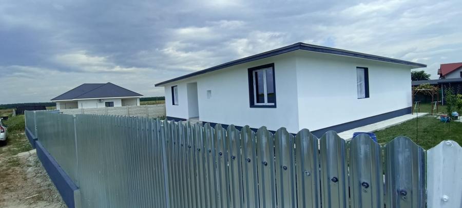 Casă individuală cu 4 camere cu Teren 900 Mp în Balotești