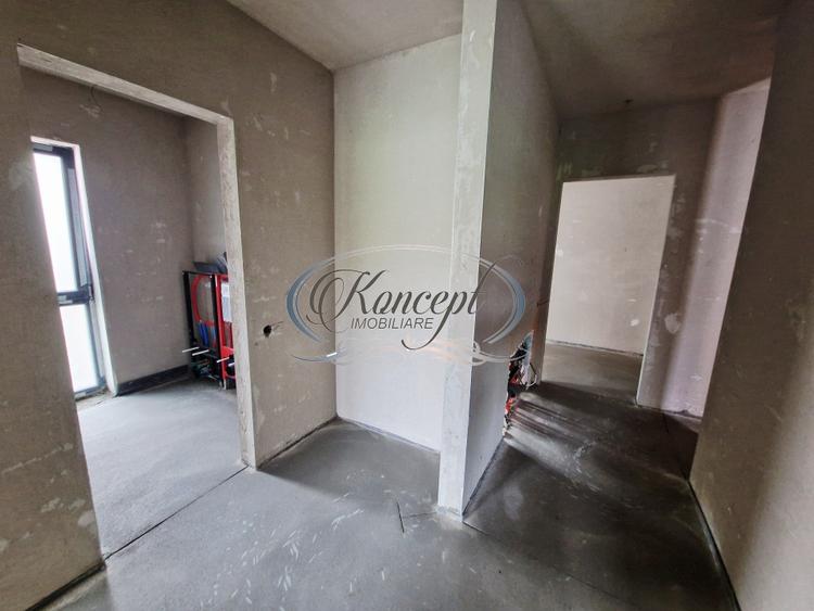 Apartament cu 4 camere semidecomandat în Andrei Mureșanu