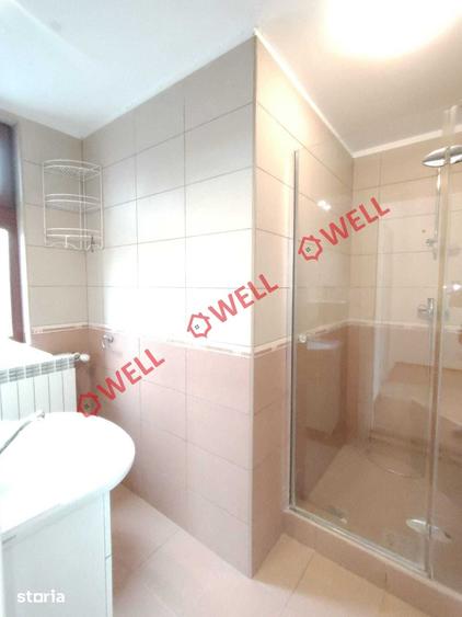 Casă cu 6 camere cu Teren 1300 Mp în Central