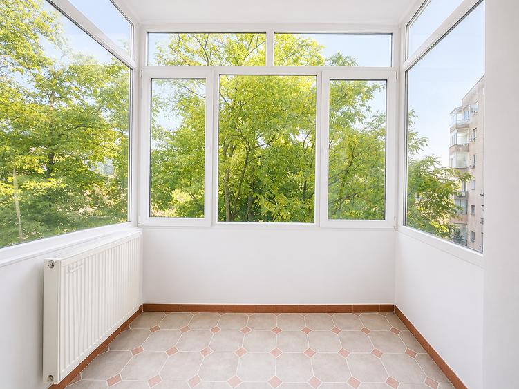 Apartament cu 2 camere semidecomandat, mobilat în Magheru