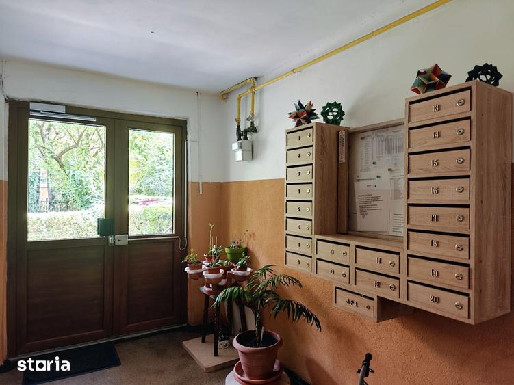 Apartament cu 3 camere în Florilor