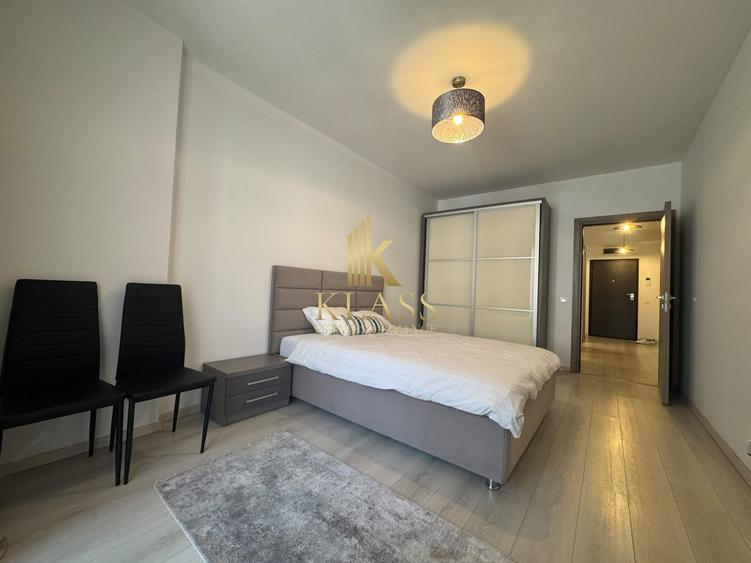 Apartament cu 3 camere semidecomandat, mobilat în Unirii