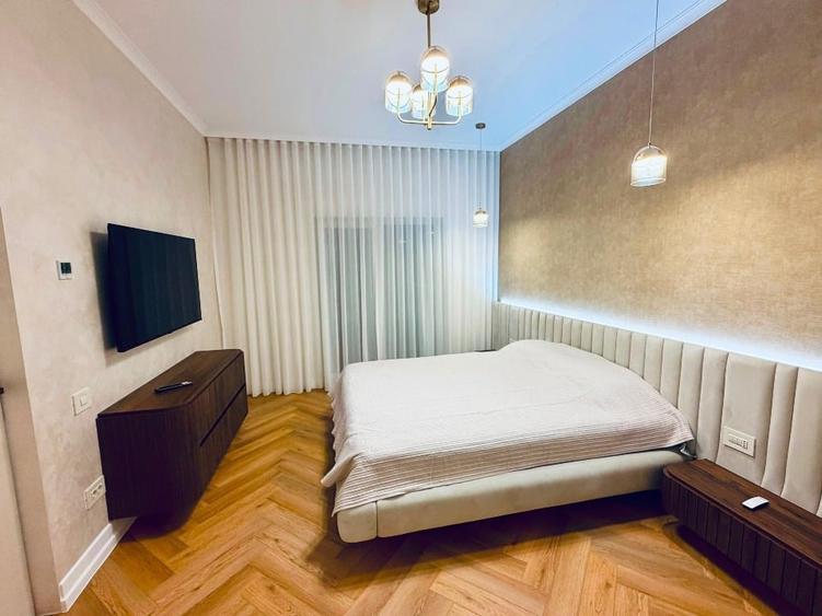 Casă individuală cu 4 camere cu Garaj în Tunari
