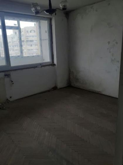 Apartament cu 2 camere semidecomandat în Iancului
