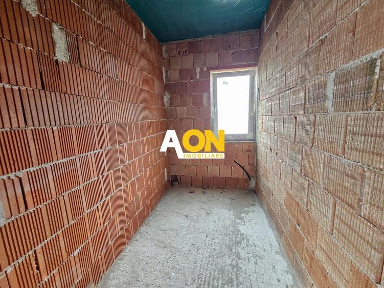 Casă individuală cu 3 camere cu Canalizare în Micești