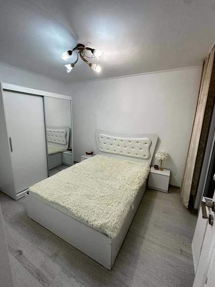 Apartament cu 2 camere decomandat în 7 Noiembrie
