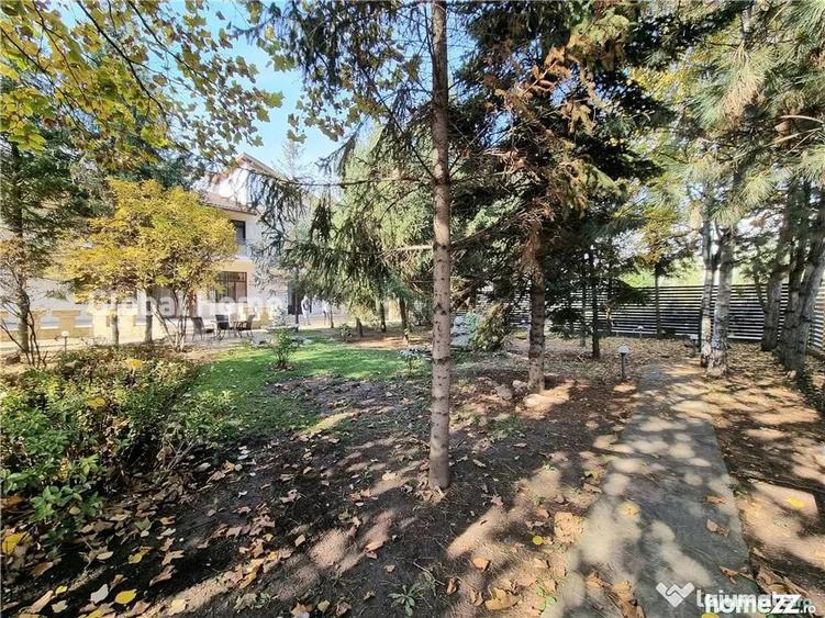 Casă cu 6 camere cu Teren 990 Mp în Băneasa