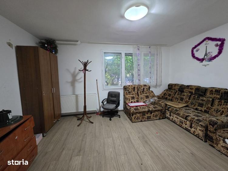 Garsonieră decomandată în Berceni