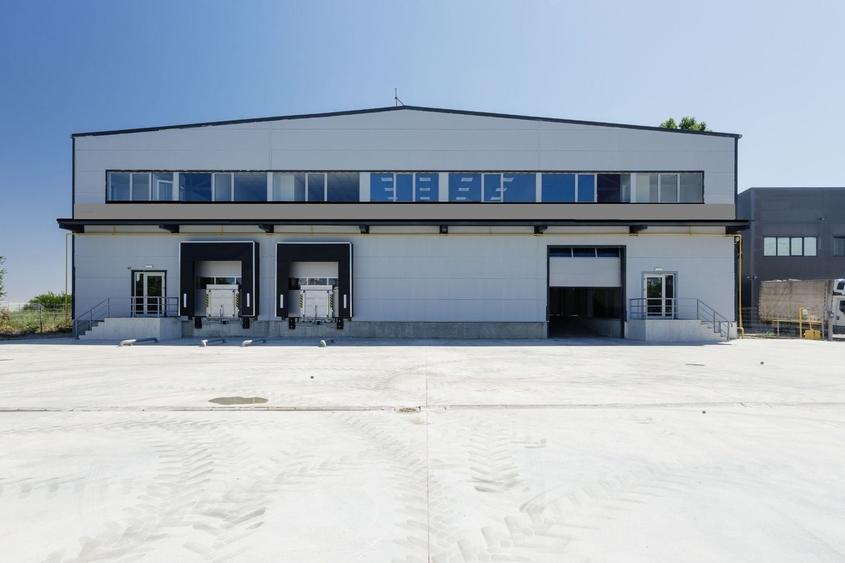 Spatiu depozitare si productie 1800 mp .Otopeni - 1