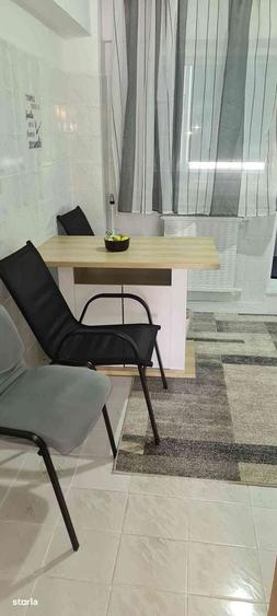 Apartament cu 3 camere decomandat în Stadion
