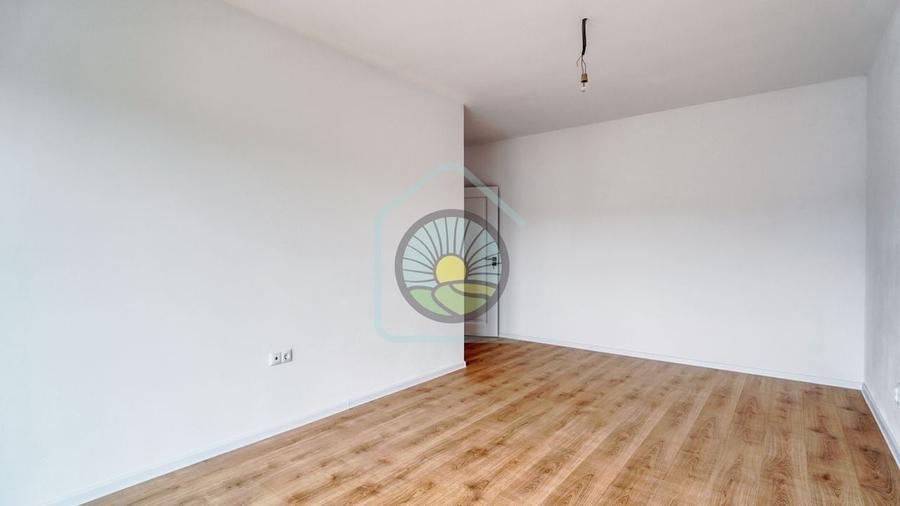 Duplex cu 4 camere cu Canalizare în Sânpetru