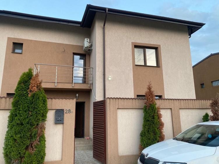 Casă cu 4 camere cu Teren 350 Mp în Central