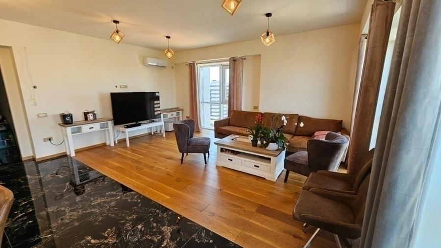 Apartament cu 3 camere decomandat, mobilat în Copou
