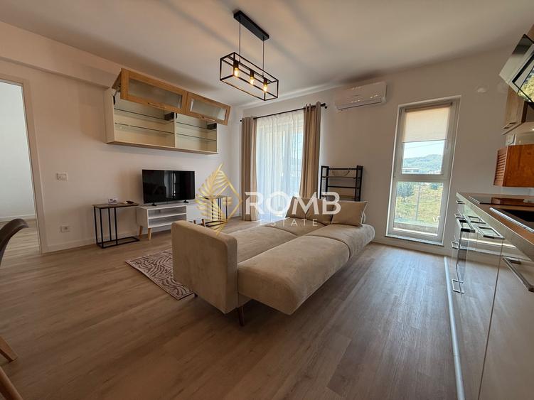 Apartament cu 2 camere semidecomandat, mobilat în Florești