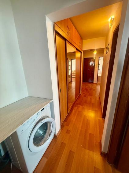 Apartament cu 3 camere decomandat, mobilat în Canta