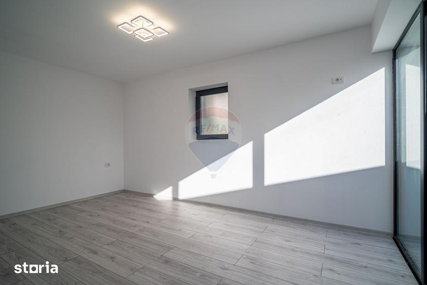 Casă cu 3 camere cu Teren 107 Mp în Central