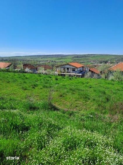 Teren de 900 mp, în Izvoru Bârzii