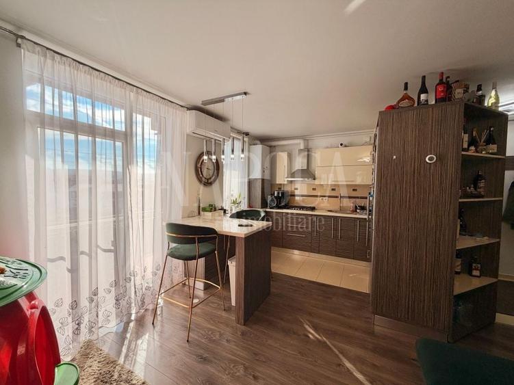 Apartament cu 3 camere semidecomandat în Florești
