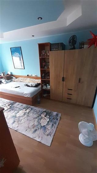 Apartament cu 4 camere decomandat, mobilat în Exterior Est
