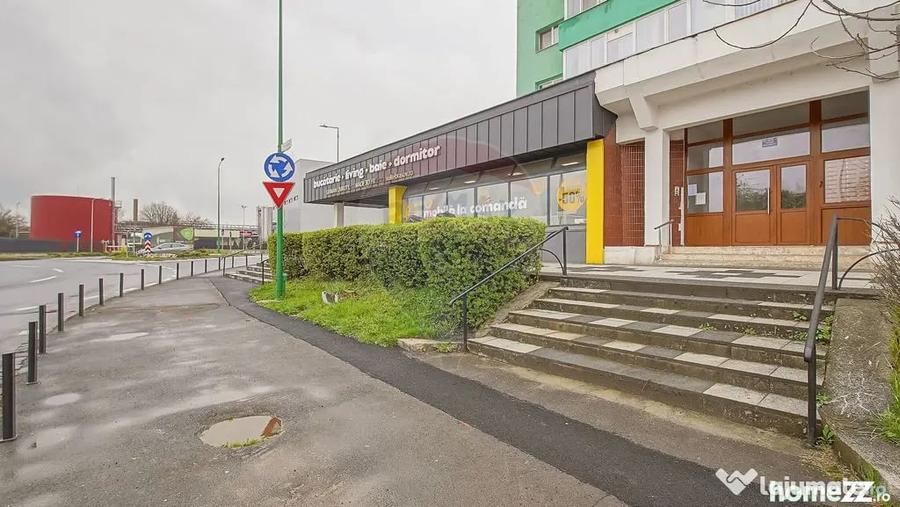 Spațiu comercial, de 320 mp, în Calea București