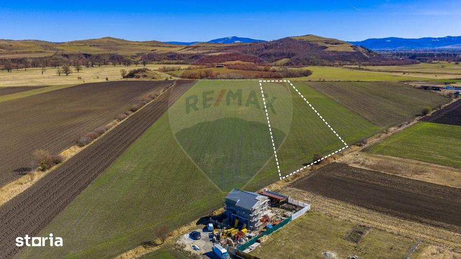 Teren de 21893 mp, în Bod