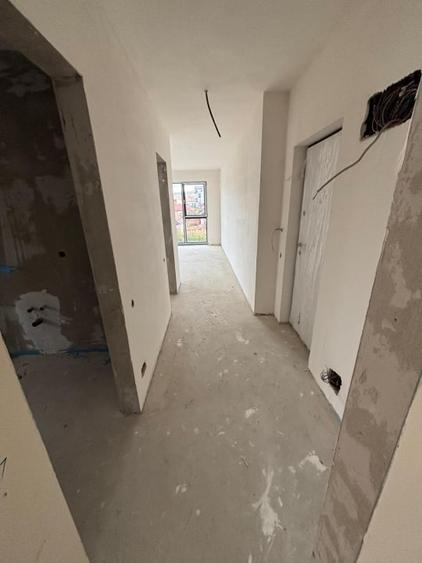 Apartament cu 2 camere decomandat în Între Lacuri
