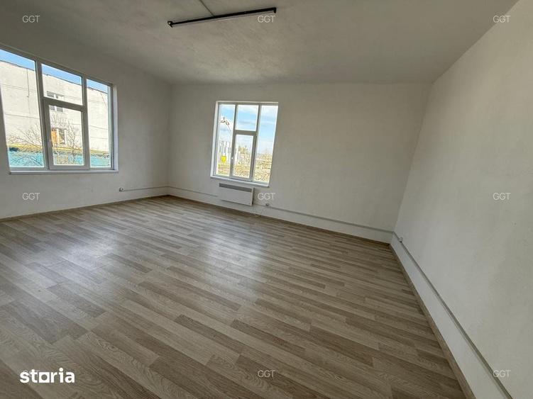 Spațiu comercial, de 1,464 mp, în Central