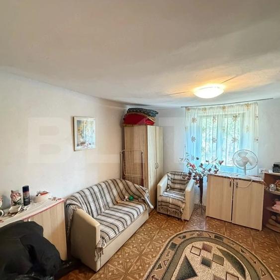Casă cu 3 camere cu Teren 1700 Mp în Central
