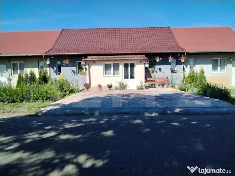 Casă cu 4 camere cu Teren 388 Mp în Siret