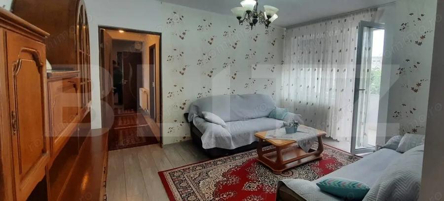 Apartament cu 4 camere decomandat, mobilat în Micro 15
