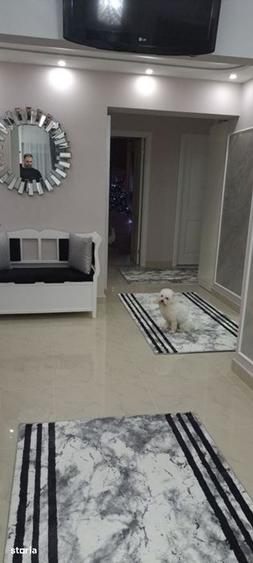 Apartament cu 3 camere decomandat în Cug
