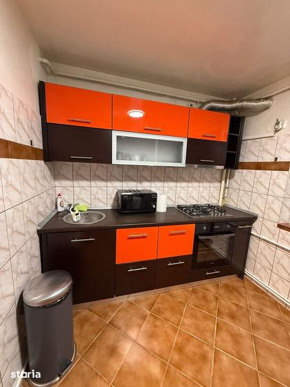 Zona Secuilor 2 camere,8 min metrou Piata Sudului,loc parcare,centrala - 8