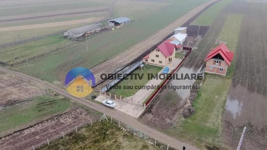 Casă cu 4 camere cu Teren 1800 Mp în Grumăzești