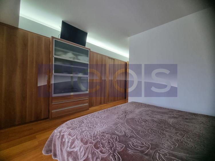 Apartament cu 3 camere semidecomandat, mobilat în Vitan