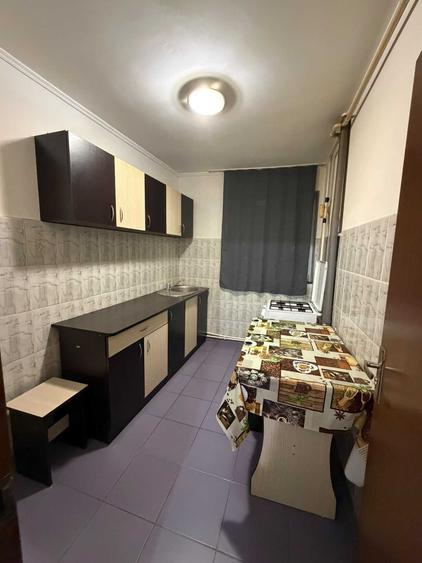 Apartament cu 2 camere semidecomandat în Negru Vodă
