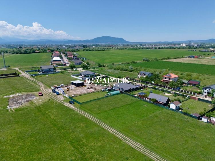 Teren Construcții intravilan de 600 mp, în Sânpetru