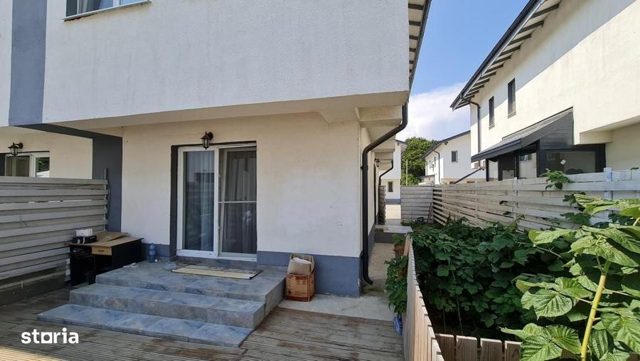 Casă cu 4 camere în Tunari