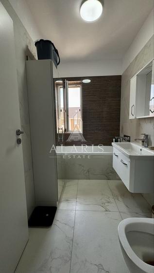 Apartament cu 3 camere semidecomandat, mobilat în Giroc
