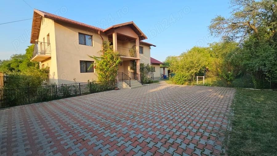 Casă cu 5 camere cu Teren 775 Mp în Central