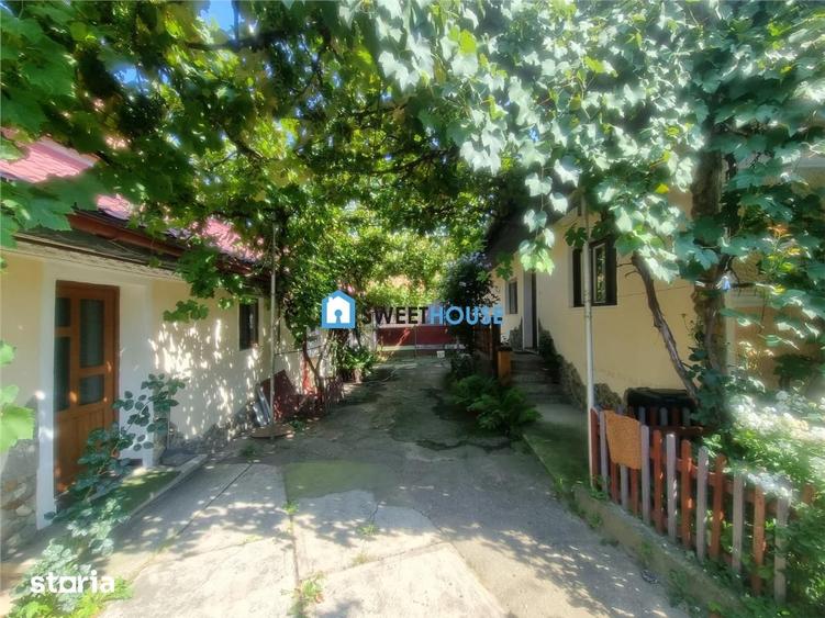 Casă cu 6 camere cu Teren 900 Mp în Șinca