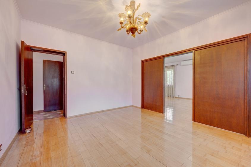 Apartament cu 4 camere decomandat, mobilat în Cotroceni