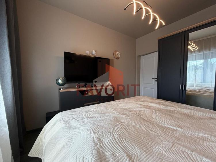 Duplex cu 4 camere cu Canalizare în Sânmihaiu Român