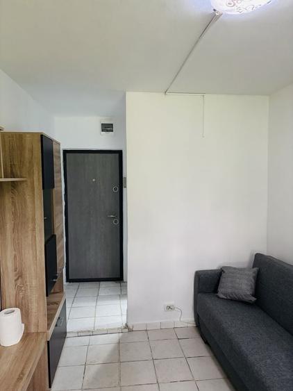 Garsonieră decomandată în Complex Studențesc