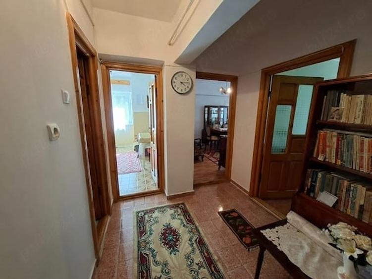 Apartament cu 2 camere decomandat în Vest — fotografia 3
