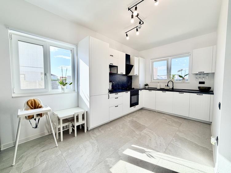 Duplex cu 4 camere cu Teren 273 Mp în Moșnița Nouă