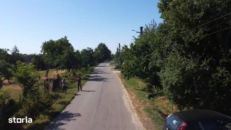 Teren de 400 mp, în Leordeni