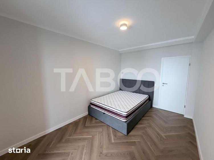 Apartament cu 3 camere decomandat în Cristian