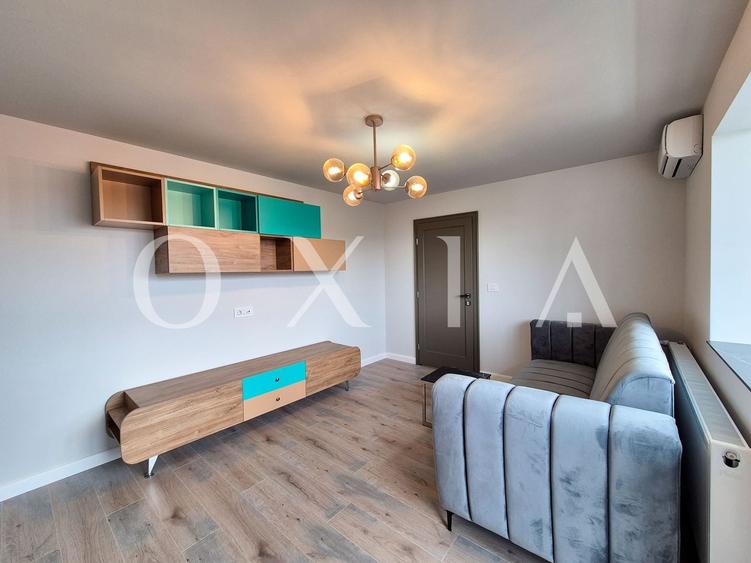 Apartament cu 3 camere semidecomandat, mobilat în Complex Studențesc